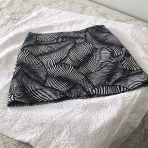 Ann Taylor lined mini skirt size 6.